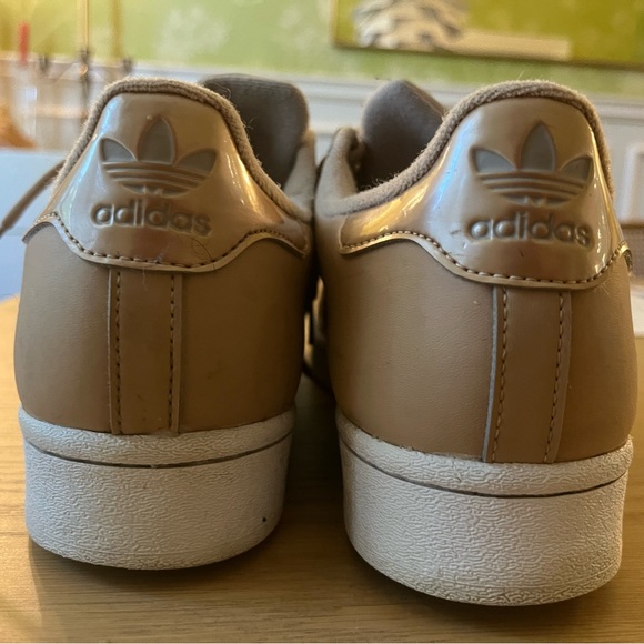 Tan and silver adidas superstar sneakers - Picture 4 of 5